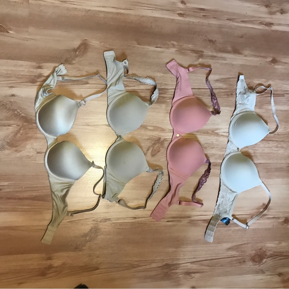 Bundle of 30c /32b bras Natori and Wacoal